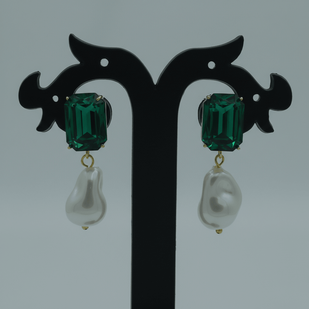 Mahiraa Minimal Studs Earring - Nirvan Jewels