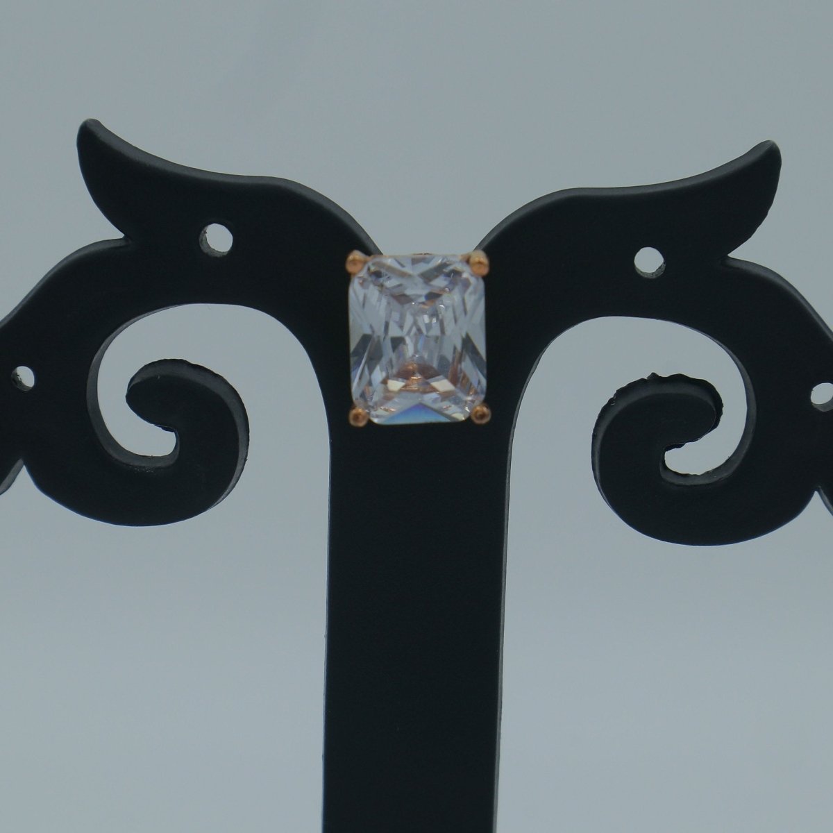 Saanvi Studs Earring - Nirvan Jewels